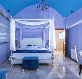 6 bedroom luxury villa with pool near Agia Pelagia, sleeps 12